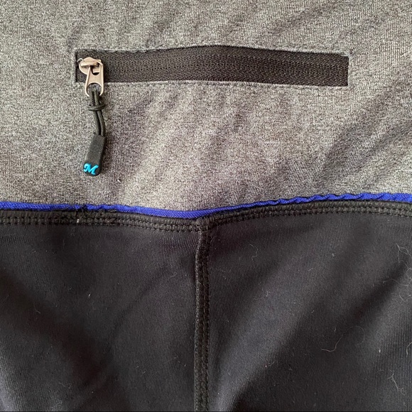 M Capri Work Out Pants with Zipper Pockets Black - Picture 3 of 4